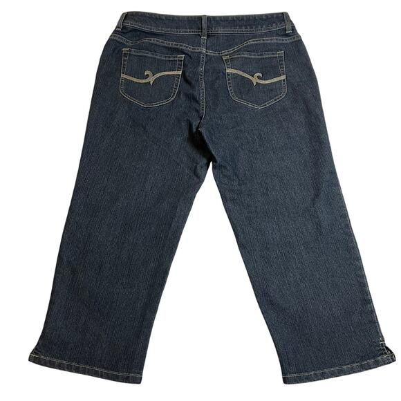 Chico's Mid Rise Crop Jeans Size 10/M/1.5 Stretch Casual Summer Minimalist - Picture 2 of 9